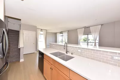 1920 N Farwell Ave #410, Milwaukee, WI 53202 - Photo 13