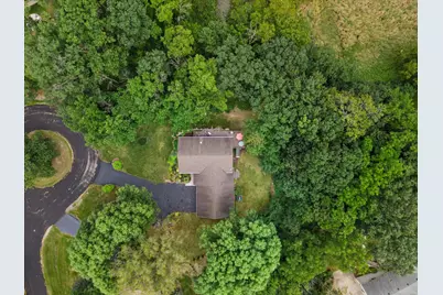 7125  Deerpath Ln, Racine, WI 53185 - Photo 5