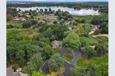 7125  Deerpath Ln, Racine, WI 53185 - Photo 3