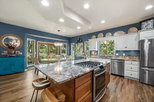 7125 Deerpath Ln, Racine, WI 53185 - Photo 9