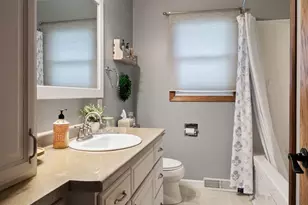 3315 26th St, La Crosse, WI 54601 - Photo 9