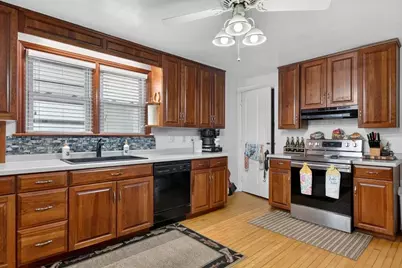 1518 N 9th St, Sheboygan, WI 53081 - Photo 9