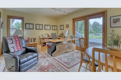 10929 W Hope Ave, Wauwatosa, WI 53222 - Photo 17