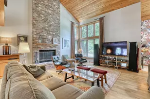 10929 W Hope Ave, Wauwatosa, WI 53222 - Photo 7