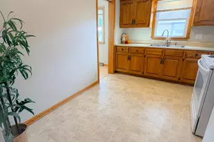 3205 S 70th St, Milwaukee, WI 53219 - Photo 11