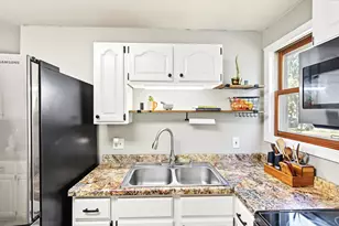 528 S Franklin St, Whitewater, WI 53190 - Photo 13