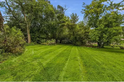 12418 W Meadow Ln, New Berlin, WI 53151 - Photo 25