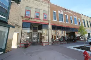 133 E Chestnut St, Burlington, WI 53105 - Photo 1