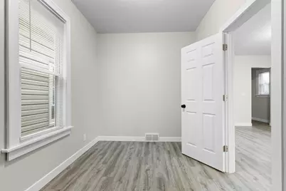 1535 S 31st St, Milwaukee, WI 53215 - Photo 9