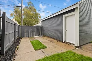 1535 S 31st St, Milwaukee, WI 53215 - Photo 21