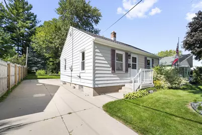 517  Cedar St, Hartford, WI 53027 - Photo 11
