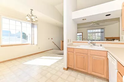 2211 N University Dr #Unit 4, Waukesha, WI 53188 - Photo 9
