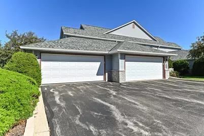 2211 N University Dr #Unit 4, Waukesha, WI 53188 - Photo 33