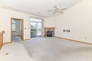 2211 N University Dr, Waukesha, WI 53188 - Photo 13