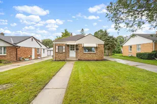 2736 S 52nd Pl, Milwaukee, WI 53219 - Photo 1