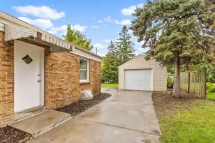 2736 S 52nd Pl, Milwaukee, WI 53219 - Photo 19