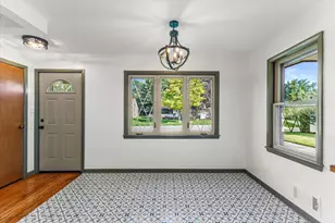 7921 W Whitaker Ave, Greenfield, WI 53220 - Photo 25