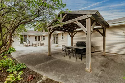 3035  Pilgrim Rd, Brookfield, WI 53005 - Photo 11