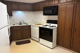 333 N Lake Rd, Oconomowoc, WI 53066 - Photo 15