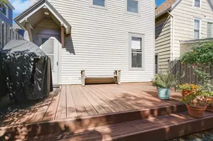 1021 E Pearson St, Milwaukee, WI 53202 - Photo 29
