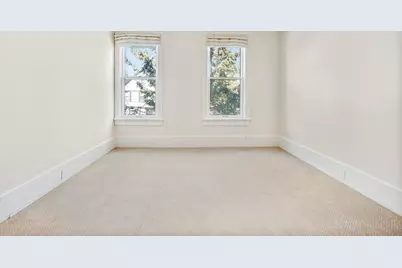 1021 E Pearson St, Milwaukee, WI 53202 - Photo 21
