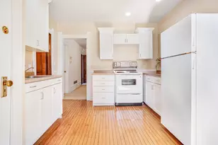 1021 E Pearson St, Milwaukee, WI 53202 - Photo 17