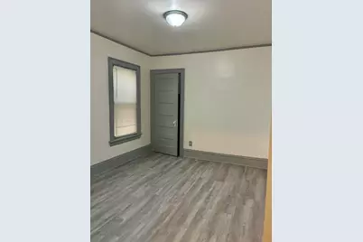 2541 N 38th St #Lower, Milwaukee, WI 53210 - Photo 5