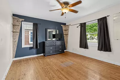 5425 W Lincoln Creek Dr, Milwaukee, WI 53218 - Photo 13