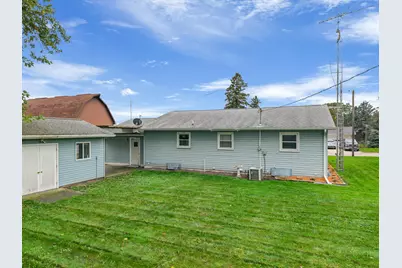 823  East St, Caledonia, MN 55921 - Photo 17