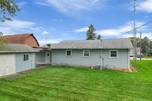 823 East St, Caledonia, MN 55921 - Photo 17