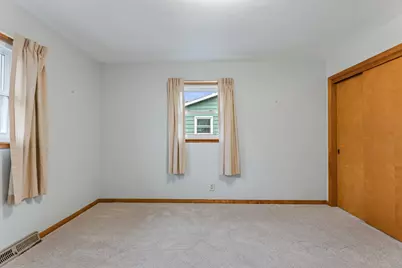 823  East St, Caledonia, MN 55921 - Photo 7