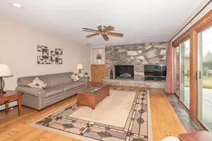 3303 S 123rd St, West Allis, WI 53227 - Photo 3