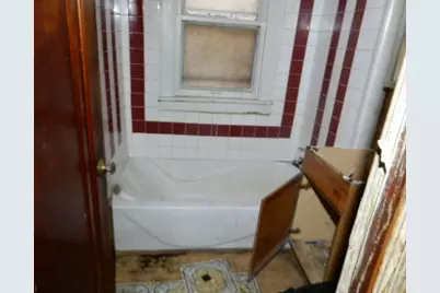 2418 W Hope Ave, Milwaukee, WI 53209 - Photo 7