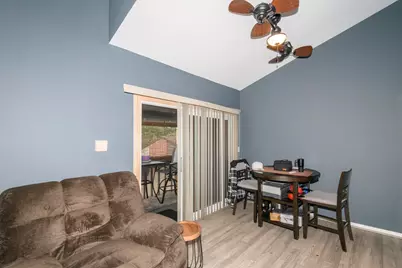 2130 W Good Hope Rd #12, Glendale, WI 53209 - Photo 7