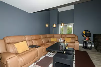 2130 W Good Hope Rd #12, Glendale, WI 53209 - Photo 5