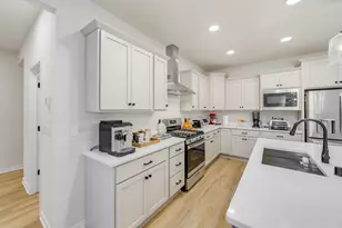 N56W24051 Daisy Ct, Sussex, WI 53089 - Photo 5