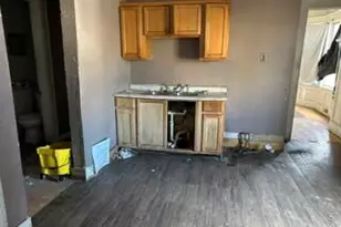 2878 N 35th St, Milwaukee, WI 53210 - Photo 3