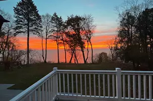 6942 N Barnett Ln, Fox Point, WI 53217 - Photo 23