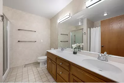 10104 N Gettysburg Ct, Mequon, WI 53092 - Photo 11