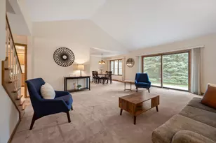 10104 N Gettysburg Ct, Mequon, WI 53092 - Photo 5