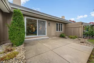 10104 N Gettysburg Ct, Mequon, WI 53092 - Photo 19
