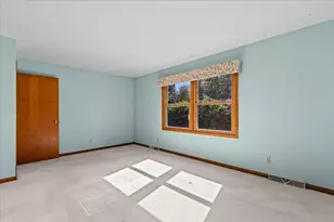 297 Lincoln Dr, West Bend, WI 53095 - Photo 19