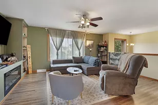 2117 Newberry Ln, Racine, WI 53402 - Photo 5