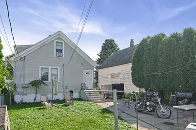 3815 S Pennsylvania Ave, Saint Francis, WI 53235 - Photo 5