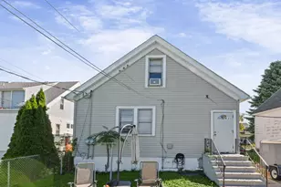 3815 S Pennsylvania Ave, Saint Francis, WI 53235 - Photo 3