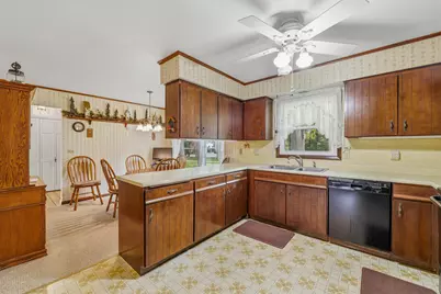 611  River Dr, Mayville, WI 53050 - Photo 3