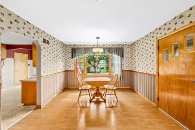 1972 S 90th St, West Allis, WI 53227 - Photo 9