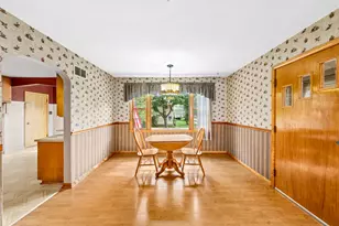 1972 S 90th St, West Allis, WI 53227 - Photo 9