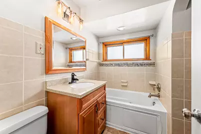 1972 S 90th St, West Allis, WI 53227 - Photo 15
