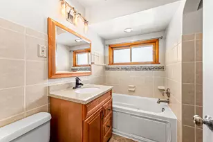 1972 S 90th St, West Allis, WI 53227 - Photo 15